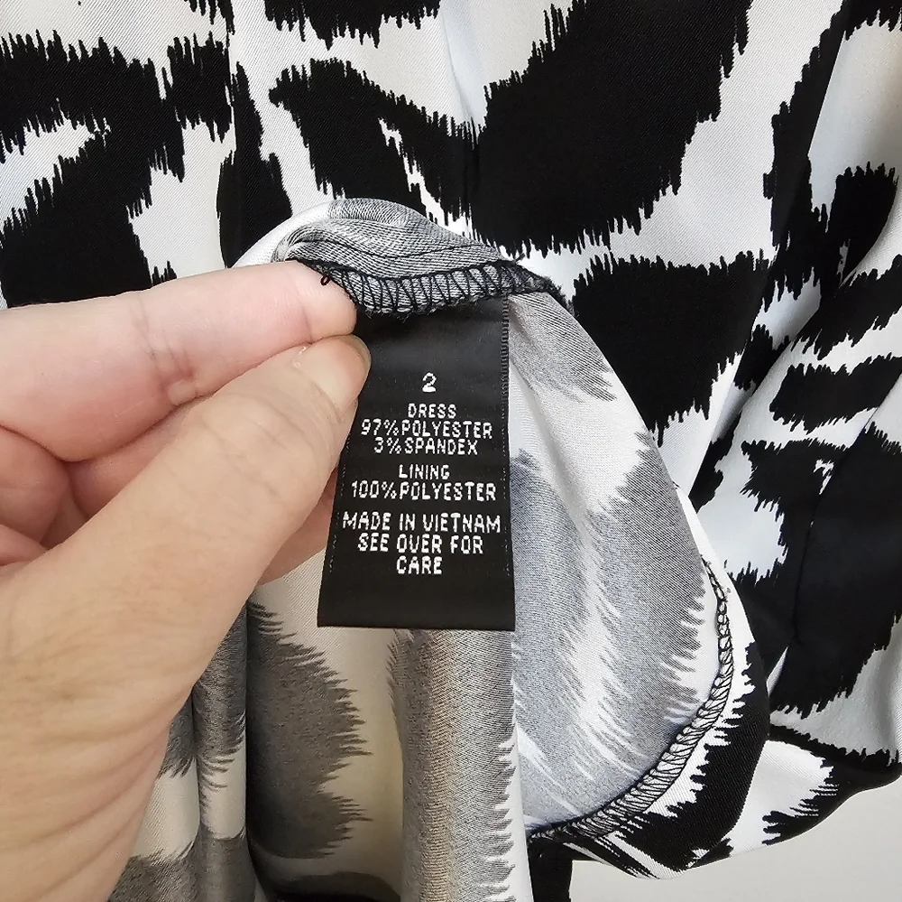 AB Studio size 2 abstract knee length shift dress‎